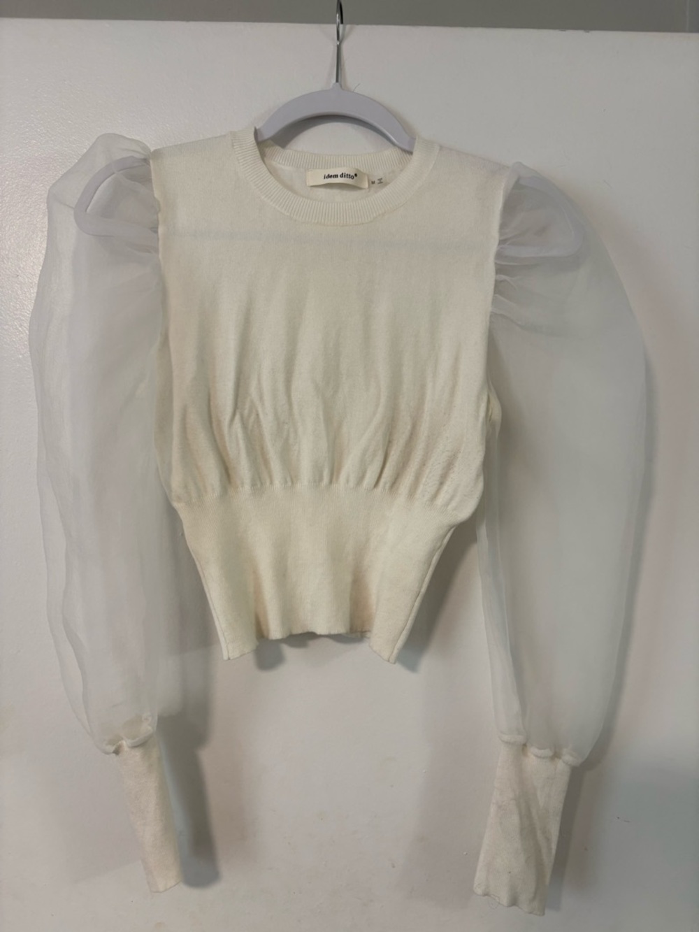 Linen White Puff-Sleeve Knit Top